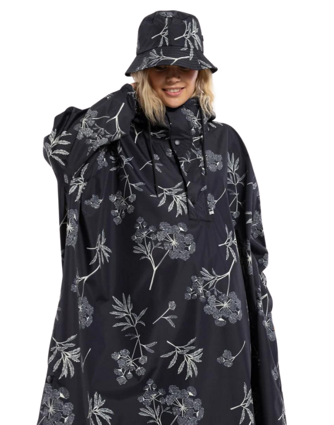 Danedream Drops Poncho  Black Hemlock