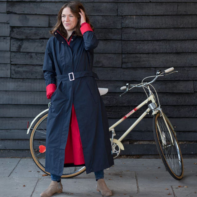 Hippe regenjas voor op de fiets