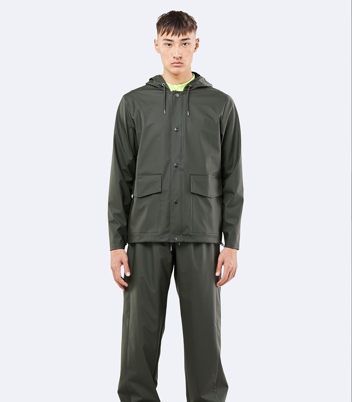 rains-short-hooded-coat-groen-3