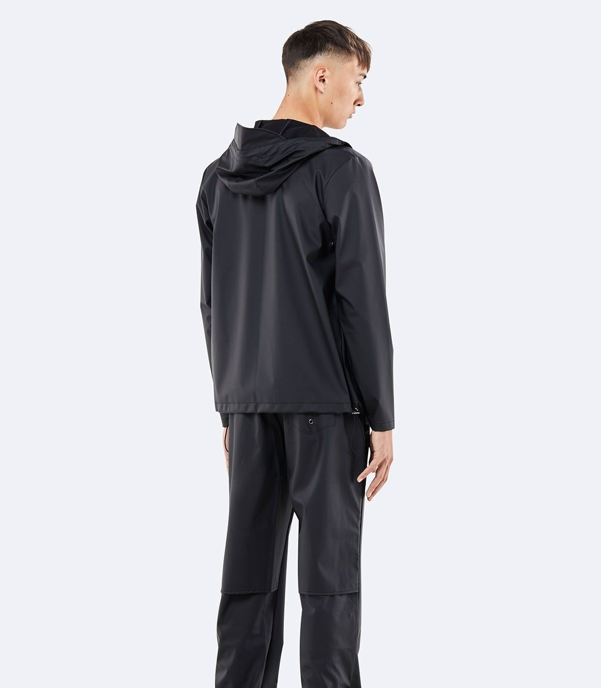 rains-short-hooded-coat-zwart