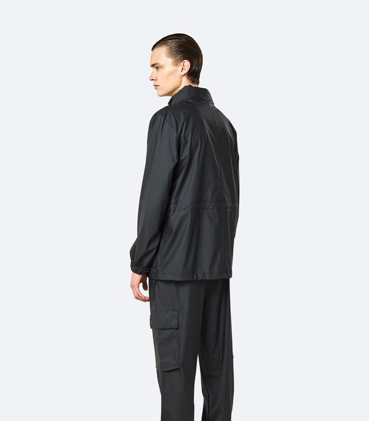 rains-ultralight-tracksuit-jacket-zwart